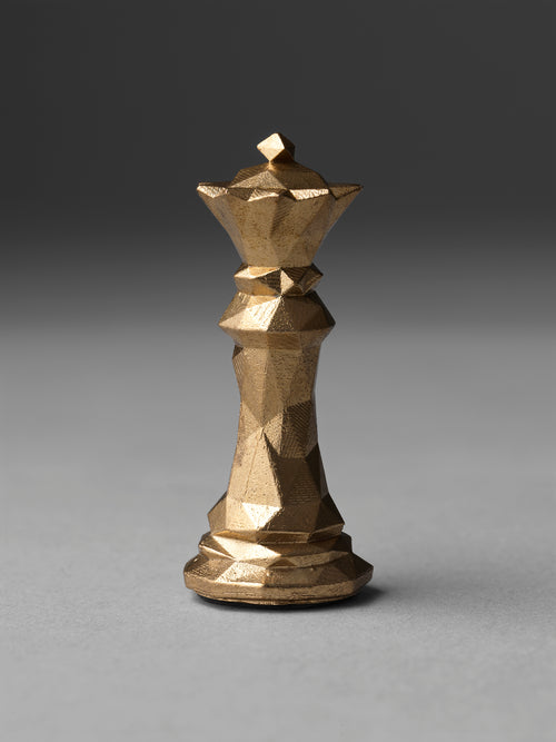 Multifaceted chess set in bronze - queen